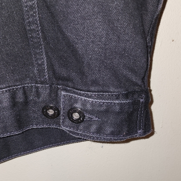 Levi's Black Denim Jacket Used Great Conditions - Picture 14 of 16